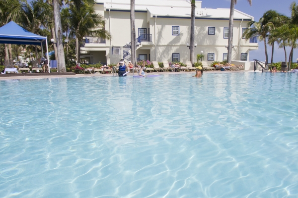 Hotel Flamingo Beach Resort (Pelican Key)